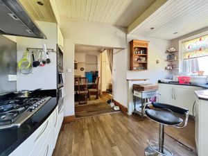 Kitchen- click for photo gallery